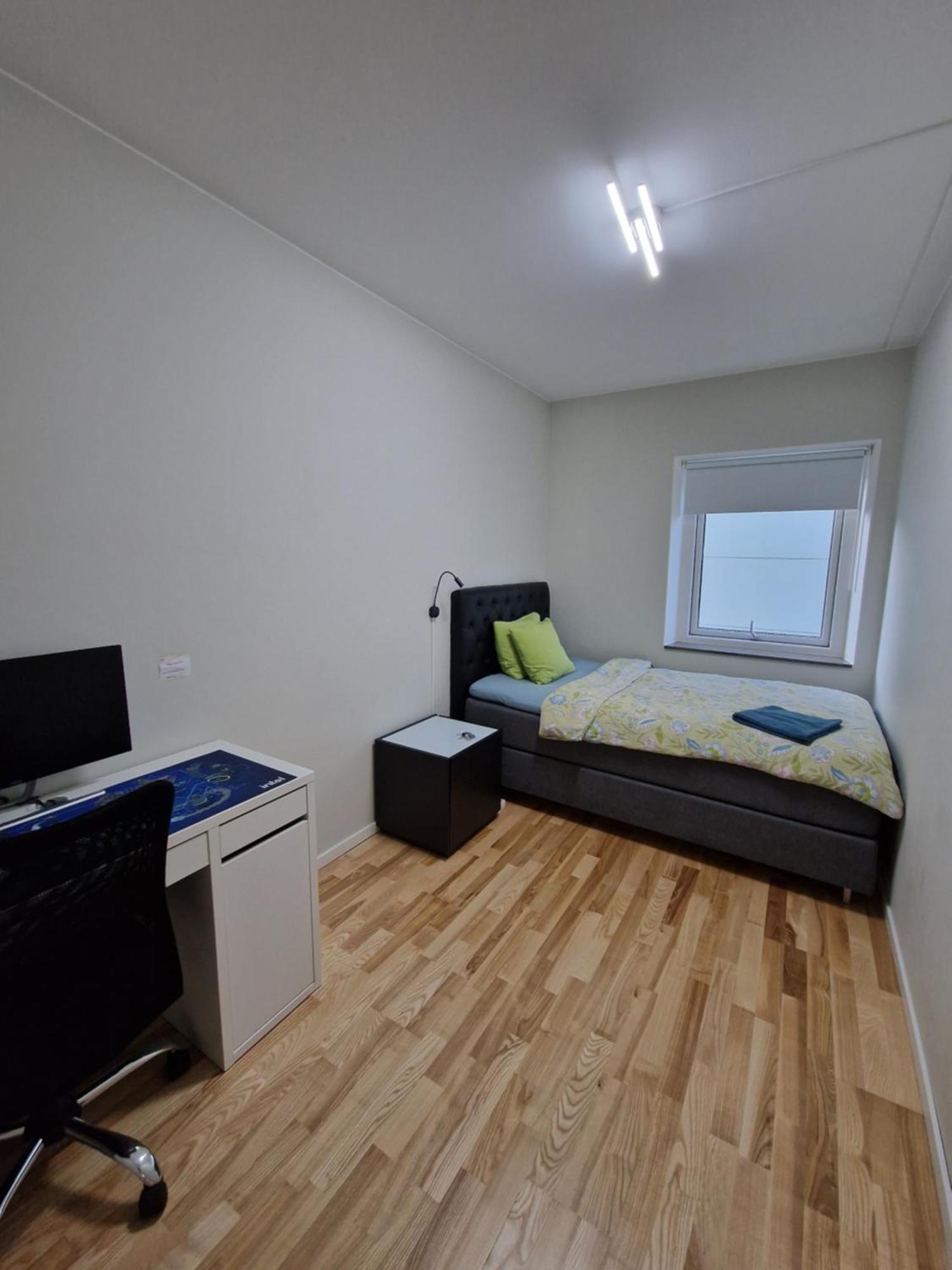 A Private Room in an apartment Göteborg Exterior foto